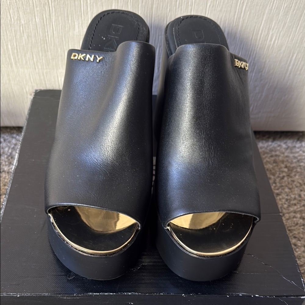 DKNY Women's Black and Gold Platform Mules